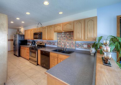 Breakfast Bar ~ Kitchen
