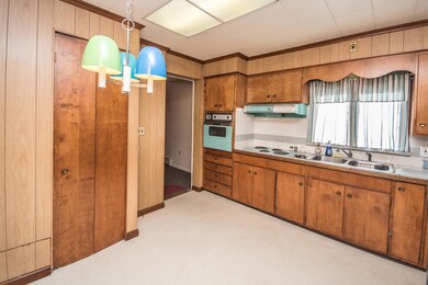 2214 Boulevard Ave, Scranton, PA 18509 - photo 2