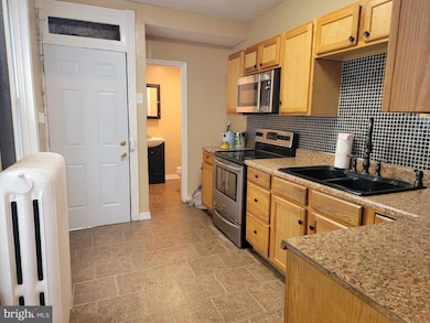 322 S 17 1/2 St, Reading, PA 19602 - photo 4