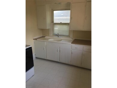 1520 2nd St SE unit 2, Canton, OH 44707 - photo 5