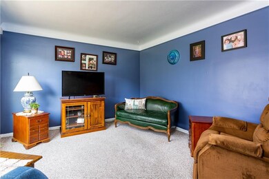 Living Room w/Carpet & Hardwood underneath