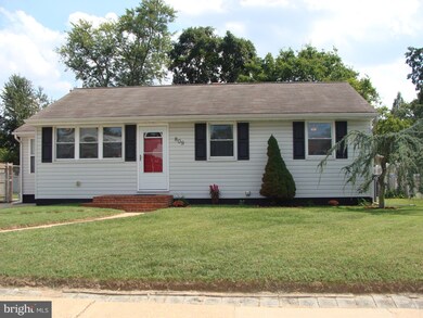 809 Geis Cir, Glen Burnie, MD 21061 - photo 2