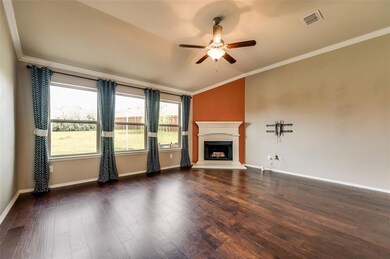 Nice large windows for plenty of light