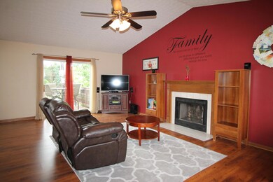 Vaulted ceiling with fan/light