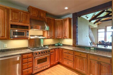 47 Creekside Way unit H 302, Price Creek, NC 28714 - photo 5