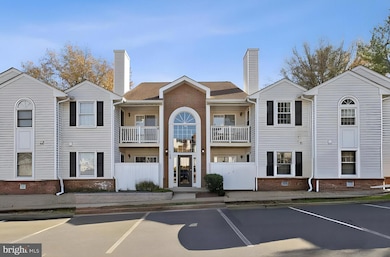 108 Westwick Ct unit 4, Sterling, VA 20165 - photo 2