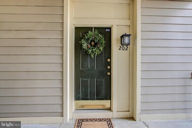 121 Timberbrook Ln unit 202, Gaithersburg, MD 20878 - photo 5