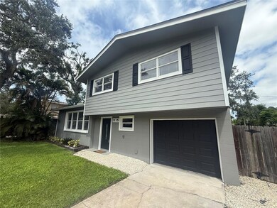 3135 Alta Vista St, Sarasota, FL 34237 - photo 3