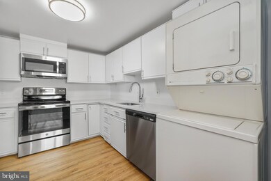 The Elizabeth, Chevy Chase, MD 20815 - photo 4