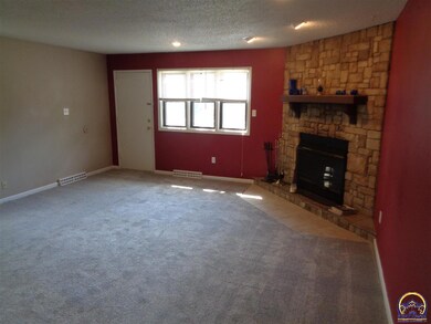 1901 SW 66th St, Topeka, KS 66619 - photo 2
