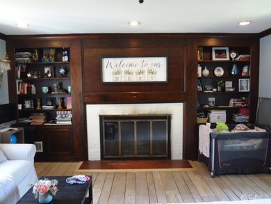 257 Maple Ave, Dunellen, NJ 08812 - photo 3