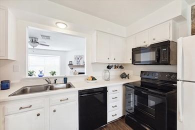 3922 Laura Leigh Dr, Friendswood, TX 77546 - photo 4