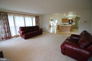 9104 Little Stone Dr, Fort Washington, MD 20744 - photo 4