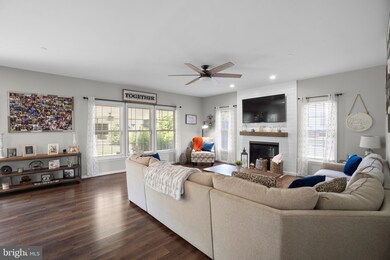 830 Becky Dr, Sykesville, MD 21784 - photo 6