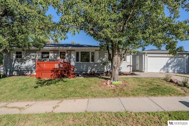 4929 N 95th Cir, Omaha, NE 68134 - photo 2