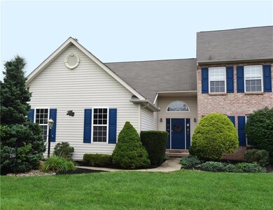 2163 Rolling Meadow Dr, Macungie, PA 18062 - photo 2