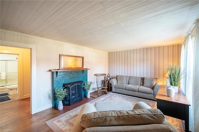 1087 Whitaker Rd, Winston Salem, NC 27106 - photo 2