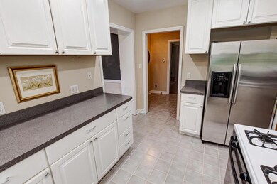 113 W Cooke Rd