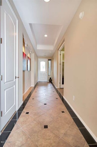 Foyer w/Lighted Niche & Coffered Ceiling