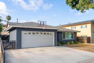 2036-38 Emerald St, San Diego, CA 92109 - photo 3