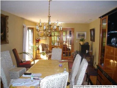 286 Holdridge Ave, Staten Island, NY 10312 - photo 6