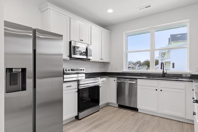 16-905 Blue Heights-16