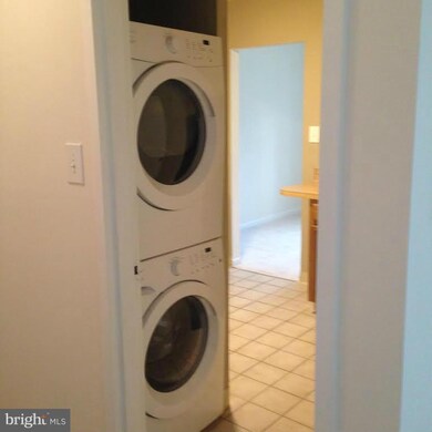 1412 Northgate Square unit 22B, Reston, VA 20190 - photo 3