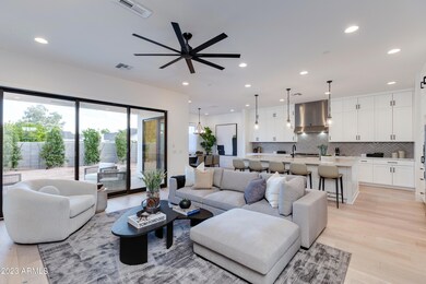 4007 E Montecito Ave, Phoenix, AZ 85018 - photo 6