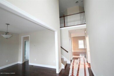 129 Saddle Ridge Dr, Dallas, PA 18612 - photo 2