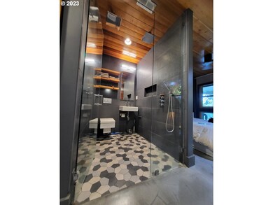 Bathroom, Attached