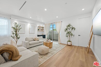 841 N Mccadden Place unit 2, Los Angeles, CA 90038 - photo 2