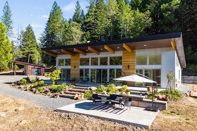 24100 E Evans Creek Rd, White City, OR 97503 - photo 5