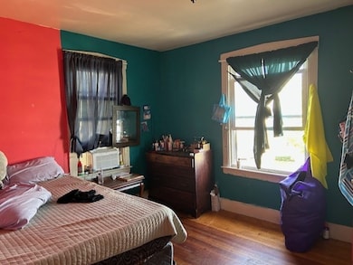 93 Wilmont St, Springfield, MA 01108 - photo 6