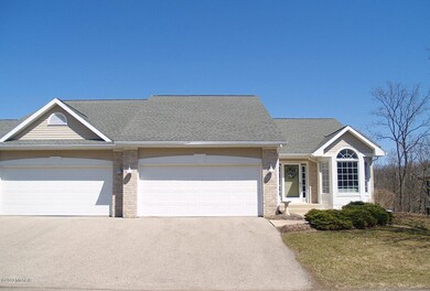 2345 Whimbrel Ct NE unit 40, Grand Rapids, MI 49505 - photo 2