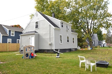 602 Flora Ave, Algoma, WI 54201 - photo 4