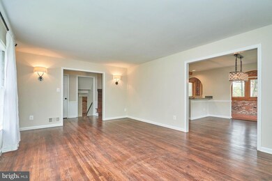 7405 Lanham Rd, Falls Church, VA 22043 - photo 6