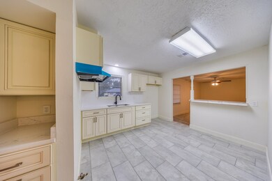 7401 Bretshire Dr, Houston, TX 77016 - photo 5