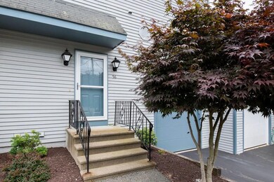 565 Quaker Ln unit 56, West Warwick, RI 02893 - photo 2