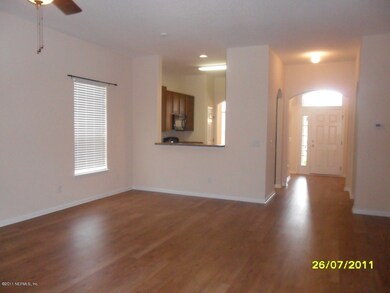 LIVING ROOM PIC2