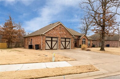 407 Buffalo Gap Dr, Siloam Springs, AR 72761 - photo 2