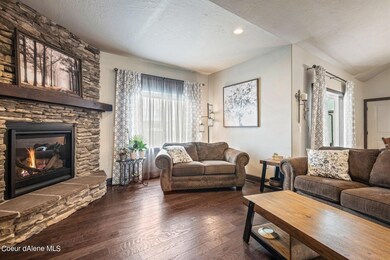 Livingroom Stone Fireplace