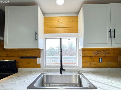 16391 Highway 101 S unit 3, Brookings, OR 97415 - photo 5