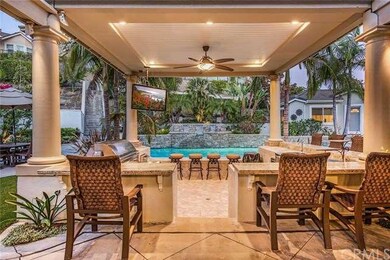 Gorgeous outdoor bar