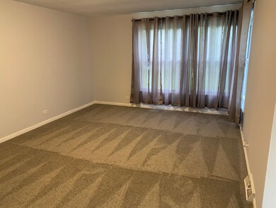 3207 Oak Ct, Hazel Crest, IL 60429 - photo 4