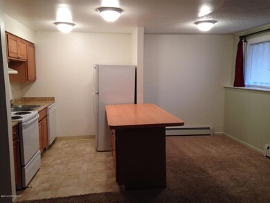 Kitchen with Breakfast Bar