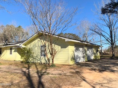 2230 Ellis Hodge Rd unit A, Lucedale, MS 39452 - photo 3