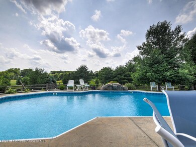 7 Green Way Allentown NJ 08501-MLS_Size-