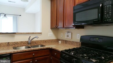 11243 Wortham Crest Cir unit 46, Manassas, VA 20109 - photo 7