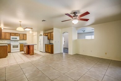 Kitchen/Dining area