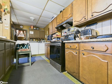 kitchen/laundry